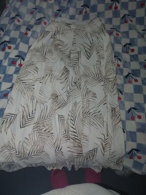 White House Black Market White Skirt